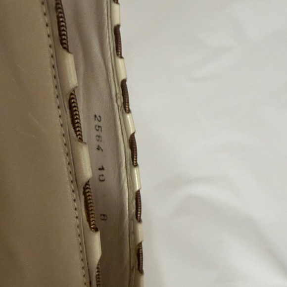 Stuart Weitzman Leather Cream Heels Size 10 Made in Spain - Picture 14 of 15